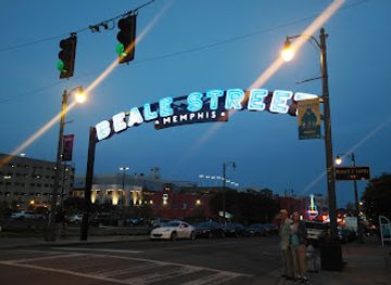 tennessee/memphis/attraction/beale-street-home-of-the-blues-arch