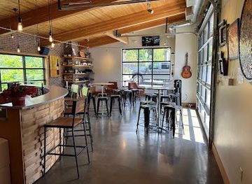 washington/everett/attraction/three-of-cups-tasting-room