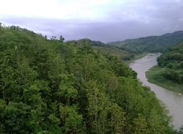 bangladesh/bandarban-hill-tracts/attraction/sangu-river-bank