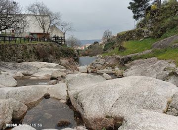 portugal/serra-da-estrela/attraction/praia-fluvial-de-vila-do-carvalho