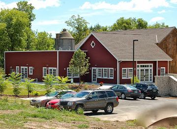 wisconsin/kettle-moraine-state-forest/attraction/wisconsin-museum-of-quilts-fiber-arts