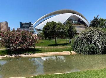 spain/valencian-community/attraction/antic-tram-fluvial-del-riu-turia