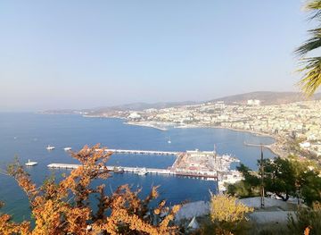 turkiye/kusadasi/ladies-beach/attraction/sevda-tepesi