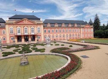 czechia/bohemia/attraction/dobris-castle