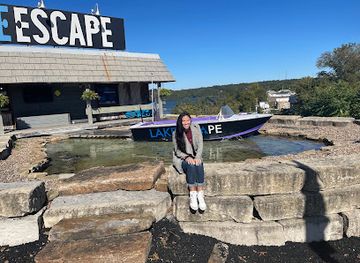 missouri/lake-of-the-ozarks/attraction/lake-escape