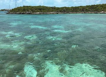 the-bahamas/exuma/attraction/blue-ade-under-water-cave