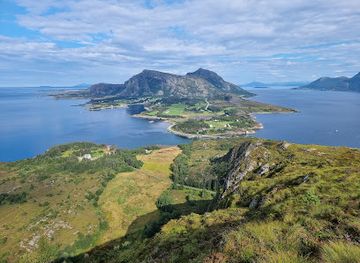 norway/more-og-romsdal/attraction/the-french-cave