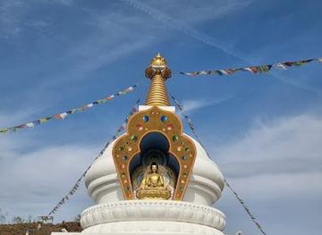 spain/malaga/attraction/stupa-karma-guen