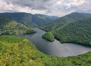 romania/salaj/attraction/lucaci-s-rock