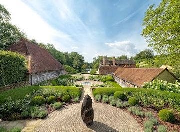 united-kingdom/london/attraction/nyetimber-manor-vineyard
