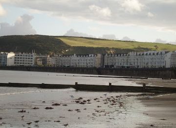 isle-of-man/snaefell/attraction/douglas-central-beach