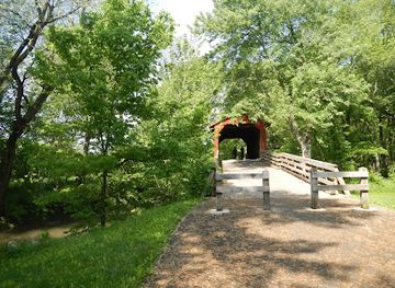 illinois/central-illinois/attraction/sugar-creek-covered-bridge