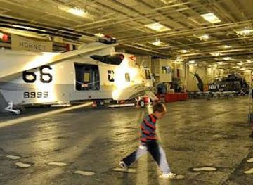 california/berkeley/attraction/uss-hornet-sea-air-and-space-museum
