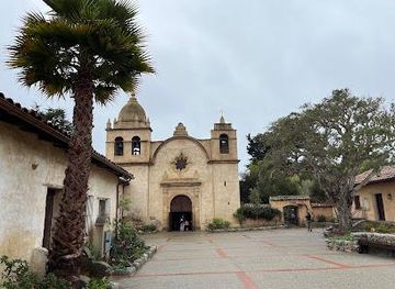 california/big-sur/attraction/carmel-mission-basilica-museum