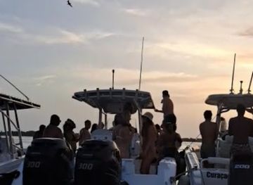 curacao/curacao-ostrich-farm/attraction/asi-es-la-vida-boattrip