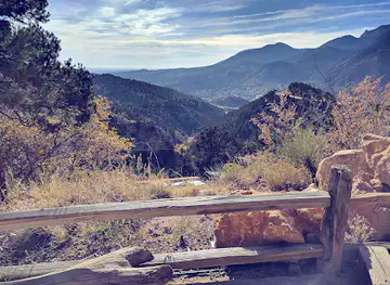 Cave of the Winds Mountain Park