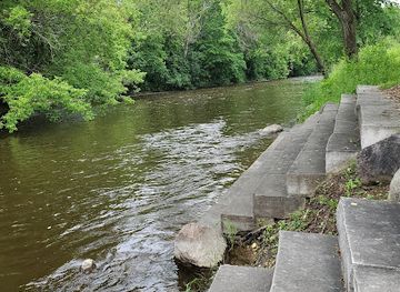 wisconsin/kettle-moraine-state-forest/attraction/museum-of-wisconsin-art