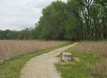 kansas/tallgrass-prairie-national-preserve/attraction/bottomland-trail