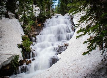 utah/snowbird-ski-resort/attraction/gloria-falls