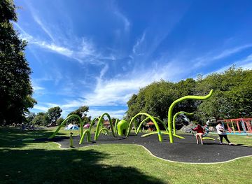 new-zealand/whanganui/attraction/kowhai-park-family-playground