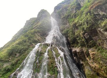 nepal/manaslu-circuit/attraction/octopus-waterfall
