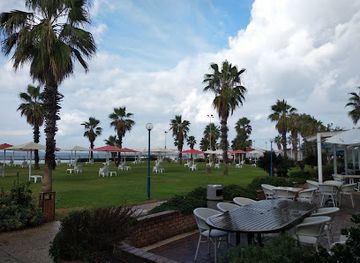 israel/akko/bahai-gardens/attraction/argaman-beach