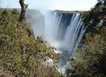 zambia/victoria-falls/attraction/gorilla-head-viewpoint