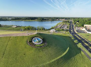 virginia/virginia-beach/attraction/mount-trashmore-park