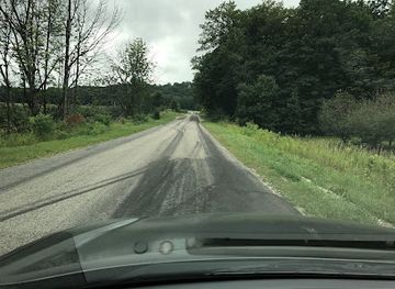 michigan/sleeping-bear-dunes-national-lakeshore/attraction/gravity-hill