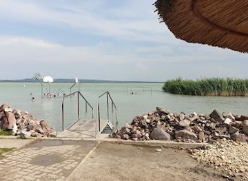 hungary/lake-balaton/attraction/abrahamhegyi-strand