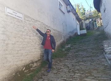 albania/gjirokaster/attraction/rruga-sokaku-i-te-mareve