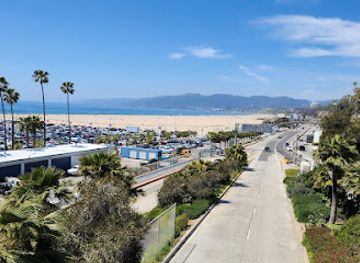 california/venice-beach/attraction/palisades-park