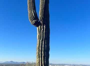 arizona/scottsdale/attraction/granite-mountain-trailhead-balanced-rock