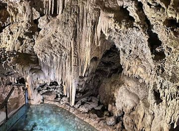 lebanon/qadisha-grotto/attraction/kadisha-cave-entrance