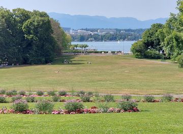 switzerland/geneva/carouge/attraction/parc-de-la-grange