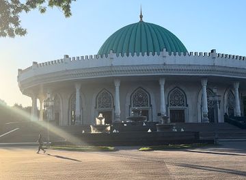 uzbekistan/chimgan-mountains/attraction/night-lights-walking-district