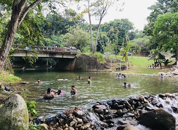 honduras/cayos-cochinos/attraction/los-chorros