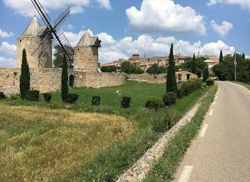 france/provence/attraction/moulins-a-vent-de-regusse