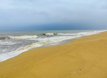 malaysia/terengganu/attraction/pantai-seberang-marang