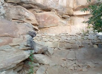 tanzania/tarangire-national-park/attraction/b1-mongomi-kondoa-painting