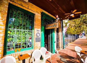 texas/the-woodlands/attraction/la-carafe