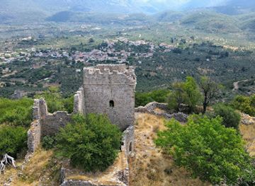 greece/kalamata/attraction/castle-of-zarnata