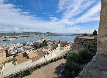 spain/ibiza/attraction/placa-de-la-reina-sofia