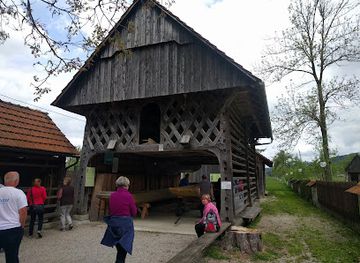 slovenia/central-slovenia/attraction/jezerski-hram