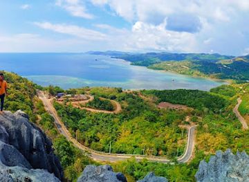 indonesia/labuan-bajo/attraction/puncak-aru
