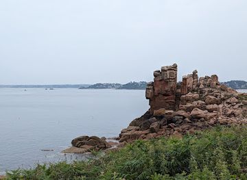 france/côte-de-granit-rose/attraction/la-grotte-du-lepreux