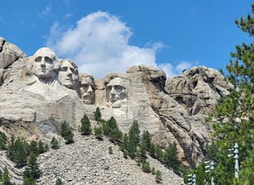 south-dakota/mount-rushmore/attraction/cc-gideon-tunnel