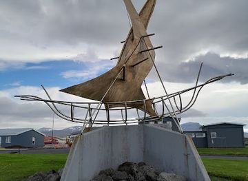 iceland/snafellsbar-area/attraction/skipid-the-ship