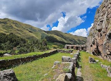 peru/cusco/attraction/puka-pukara-archaeological-complex