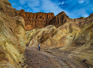 california/death-valley-national-park/attraction/manly-beacon